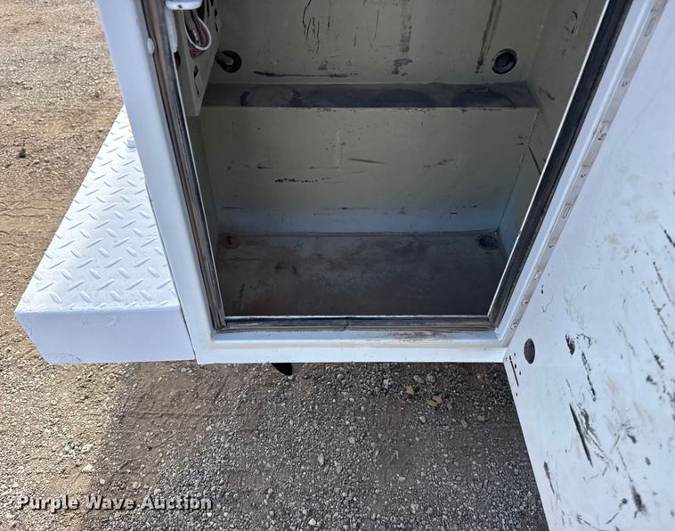 image for item EG2004 2019 Ford F250 XL Ext. Cab pickup truck