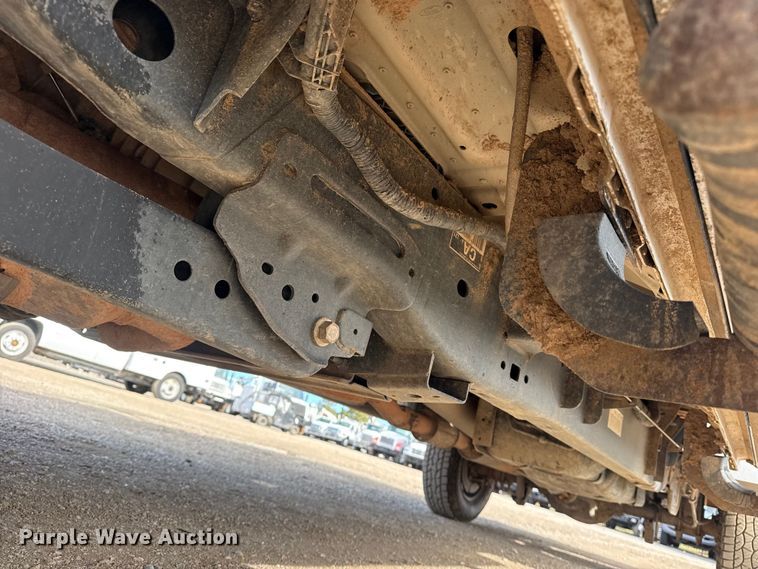 image for item EG2004 2019 Ford F250 XL Ext. Cab pickup truck