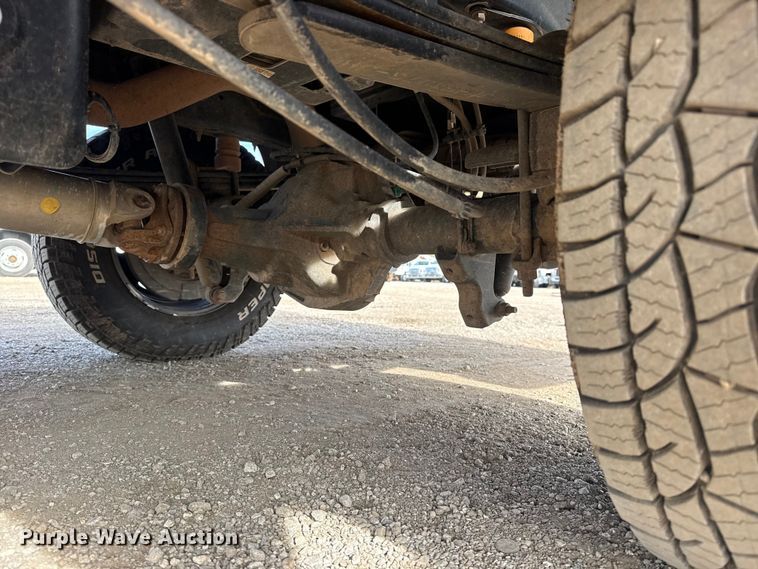 image for item EG2004 2019 Ford F250 XL Ext. Cab pickup truck