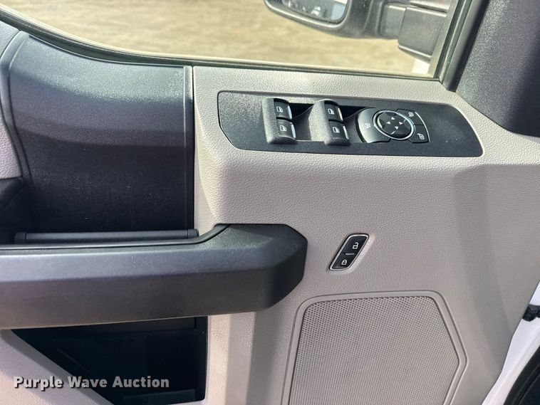 image for item EG2004 2019 Ford F250 XL Ext. Cab pickup truck