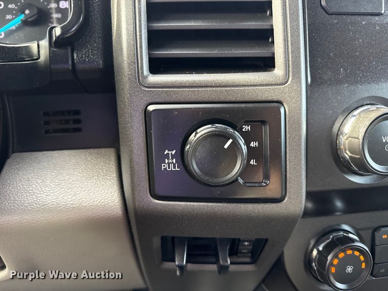 image for item EG2004 2019 Ford F250 XL Ext. Cab pickup truck