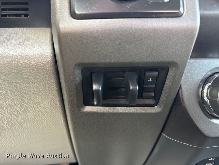 image for item EG2004 2019 Ford F250 XL Ext. Cab pickup truck