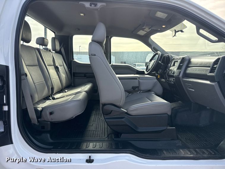 image for item EG2004 2019 Ford F250 XL Ext. Cab pickup truck