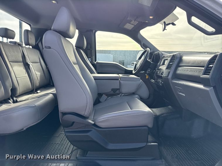 image for item EG2004 2019 Ford F250 XL Ext. Cab pickup truck