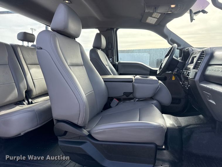 image for item EG2004 2019 Ford F250 XL Ext. Cab pickup truck