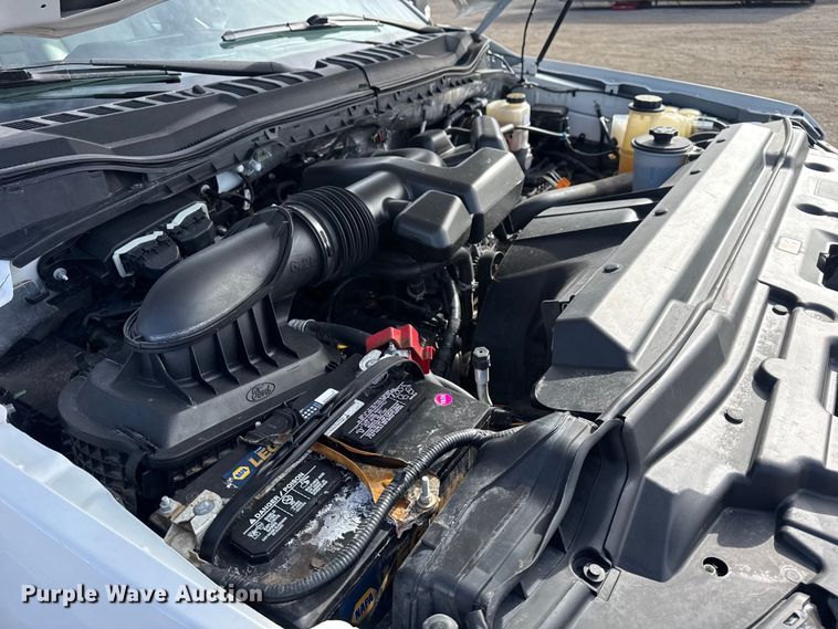 image for item EG2004 2019 Ford F250 XL Ext. Cab pickup truck