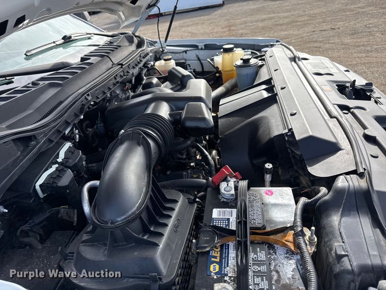 image for item EG2004 2019 Ford F250 XL Ext. Cab pickup truck