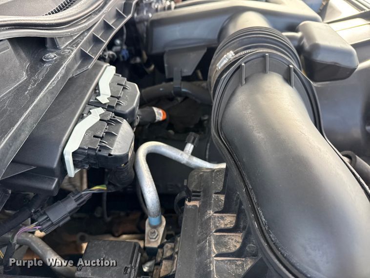 image for item EG2004 2019 Ford F250 XL Ext. Cab pickup truck