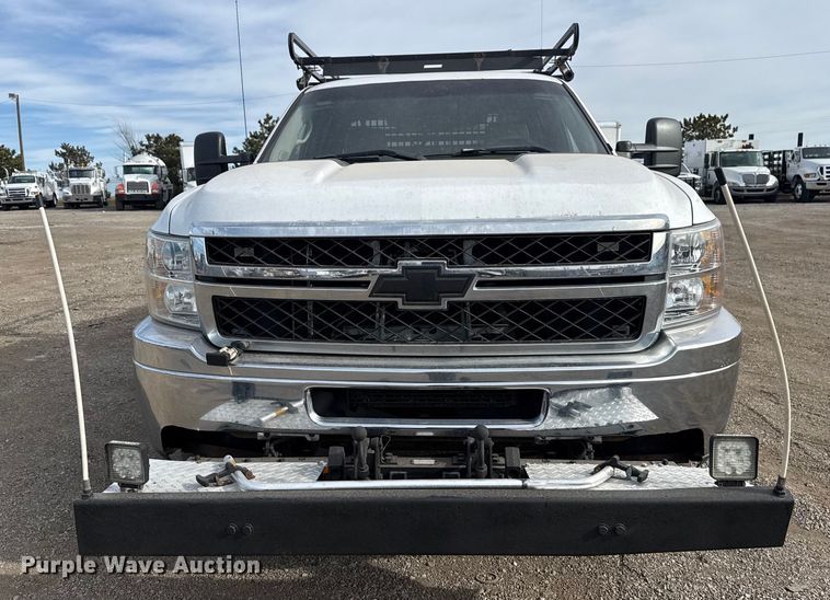 image for item EG2006 2011 Chevrolet Silverado 3500HD Ext. Cab utility bed pickup truck