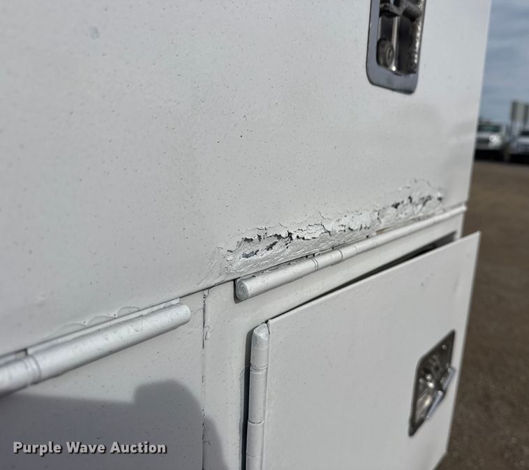 image for item EG2006 2011 Chevrolet Silverado 3500HD Ext. Cab utility bed pickup truck