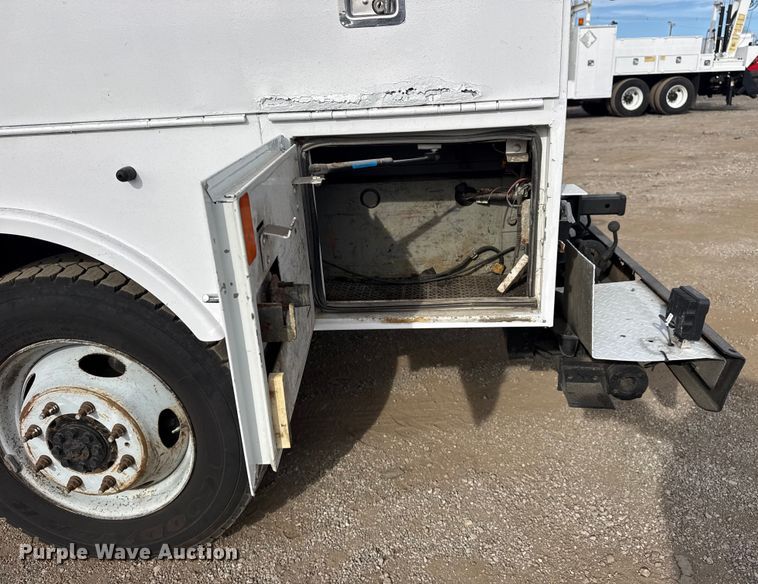 image for item EG2006 2011 Chevrolet Silverado 3500HD Ext. Cab utility bed pickup truck