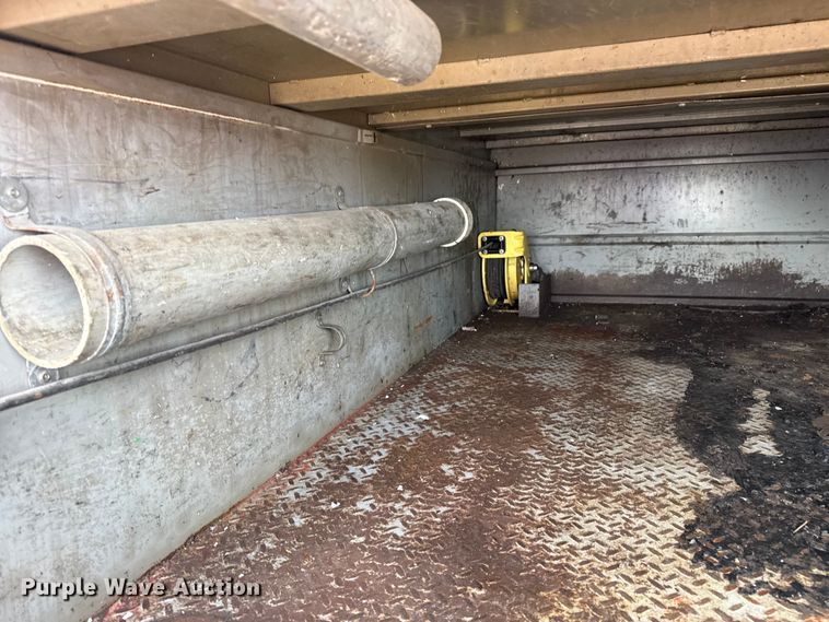 image for item EG2006 2011 Chevrolet Silverado 3500HD Ext. Cab utility bed pickup truck