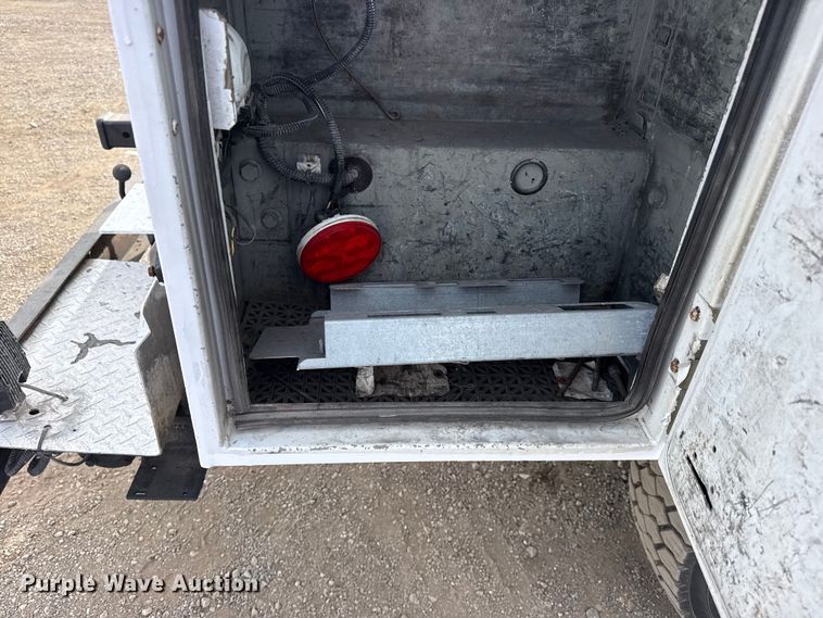 image for item EG2006 2011 Chevrolet Silverado 3500HD Ext. Cab utility bed pickup truck