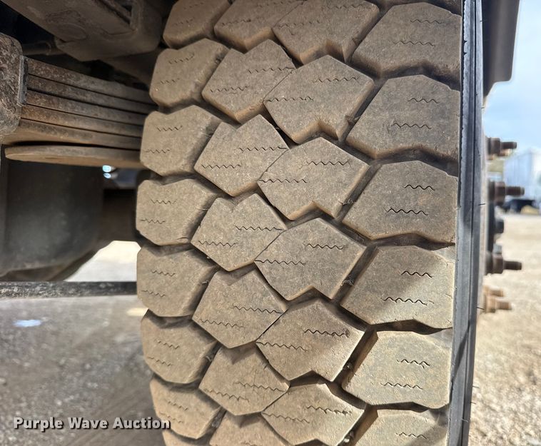 image for item EG2006 2011 Chevrolet Silverado 3500HD Ext. Cab utility bed pickup truck