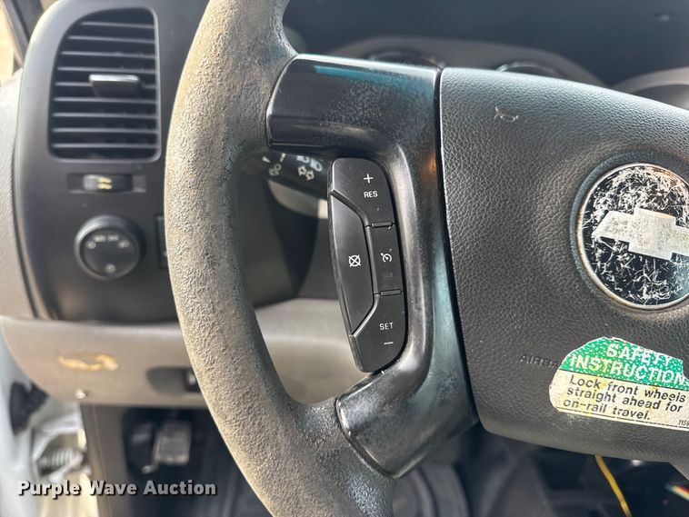 image for item EG2006 2011 Chevrolet Silverado 3500HD Ext. Cab utility bed pickup truck