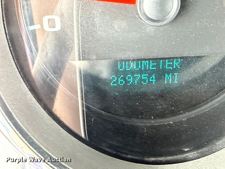 image for item EG2006 2011 Chevrolet Silverado 3500HD Ext. Cab utility bed pickup truck