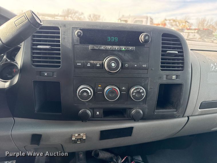 image for item EG2006 2011 Chevrolet Silverado 3500HD Ext. Cab utility bed pickup truck