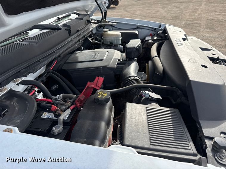 image for item EG2006 2011 Chevrolet Silverado 3500HD Ext. Cab utility bed pickup truck