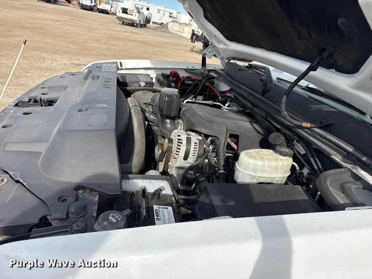 image for item EG2006 2011 Chevrolet Silverado 3500HD Ext. Cab utility bed pickup truck