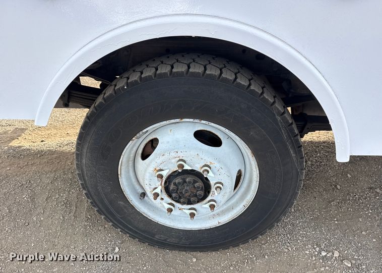 image for item EG2006 2011 Chevrolet Silverado 3500HD Ext. Cab utility bed pickup truck