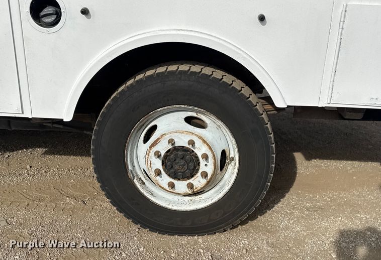 image for item EG2006 2011 Chevrolet Silverado 3500HD Ext. Cab utility bed pickup truck