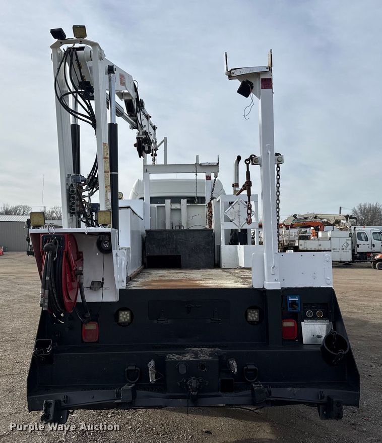 image for item EG2007 2014 Freightliner 108SD crane truck