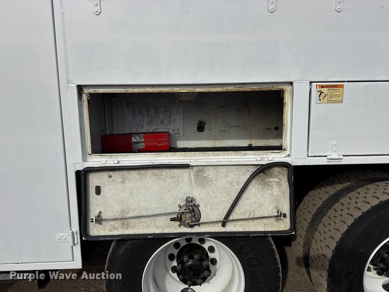 image for item EG2007 2014 Freightliner 108SD crane truck