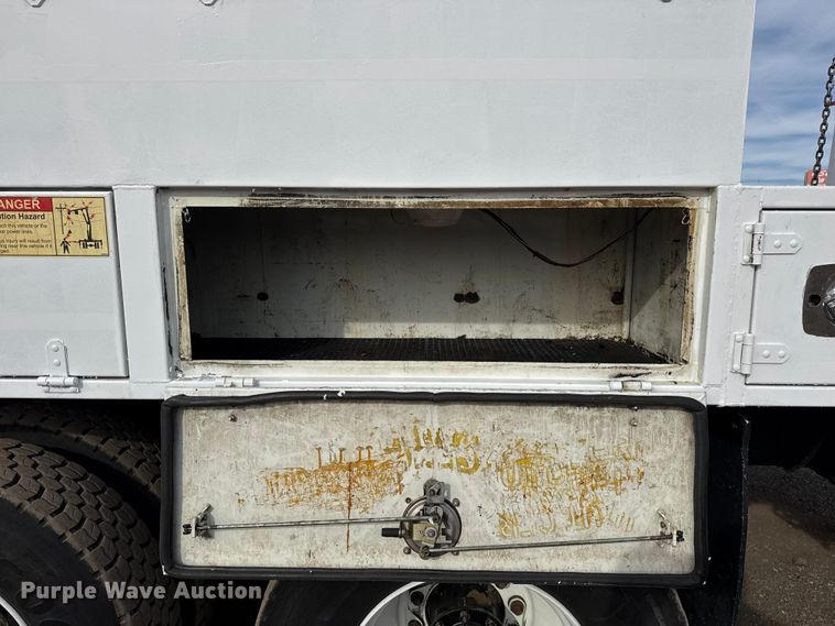 image for item EG2007 2014 Freightliner 108SD crane truck