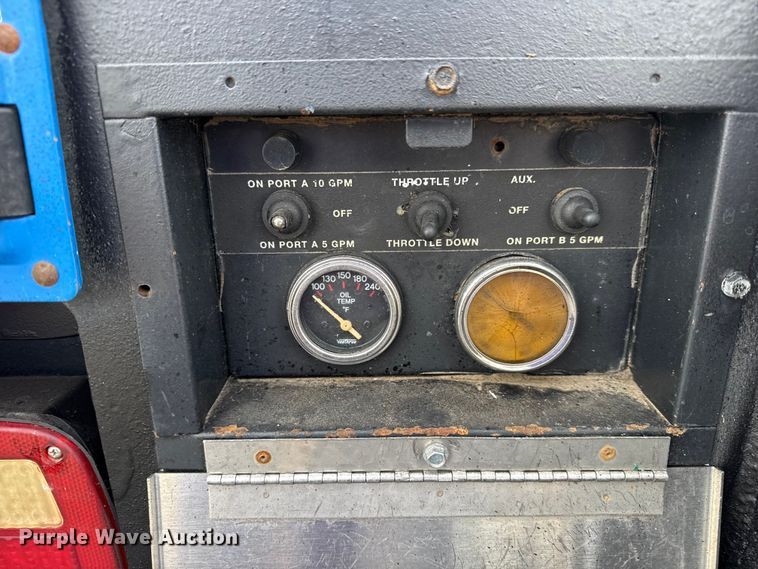 image for item EG2007 2014 Freightliner 108SD crane truck