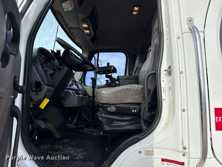 image for item EG2007 2014 Freightliner 108SD crane truck