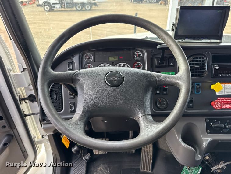 image for item EG2007 2014 Freightliner 108SD crane truck