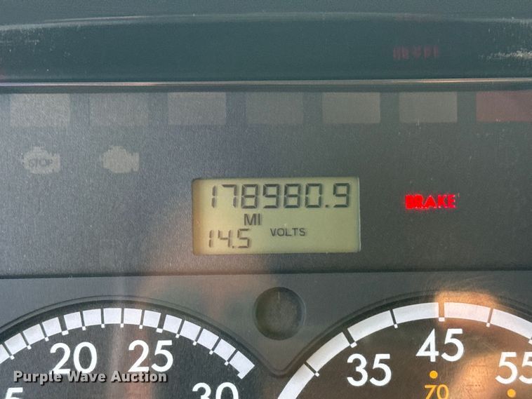 image for item EG2007 2014 Freightliner 108SD crane truck