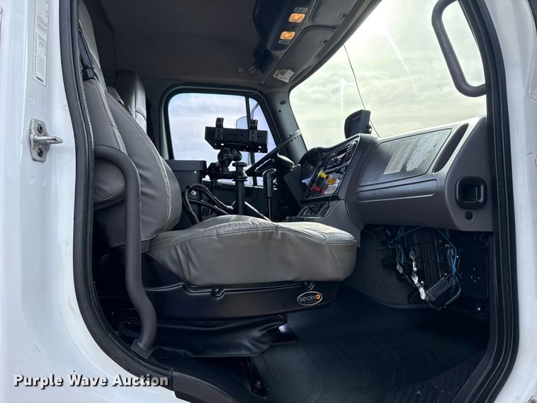 image for item EG2007 2014 Freightliner 108SD crane truck