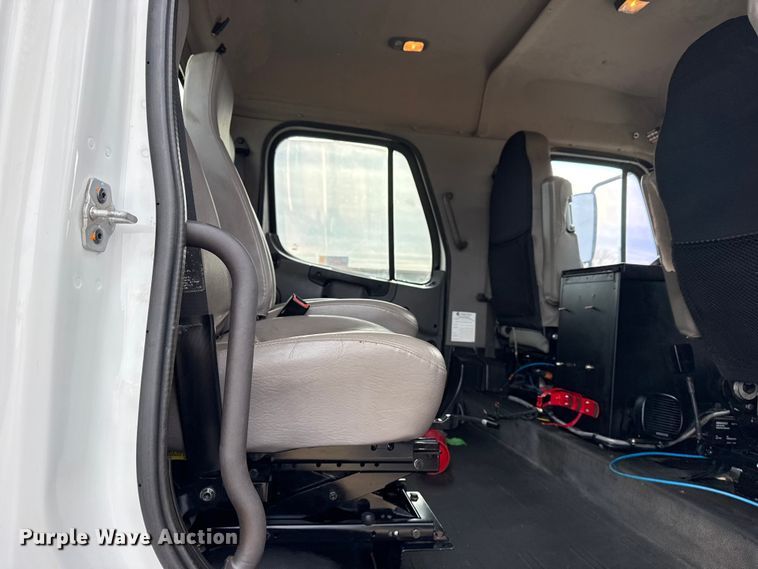 image for item EG2007 2014 Freightliner 108SD crane truck