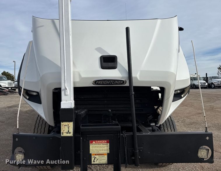 image for item EG2007 2014 Freightliner 108SD crane truck