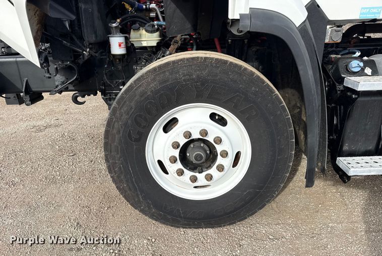 image for item EG2007 2014 Freightliner 108SD crane truck