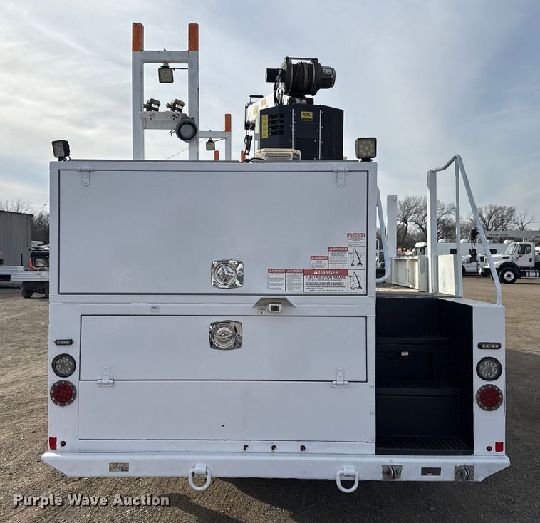 image for item EG2008 2016 Freightliner 108SD crane truck