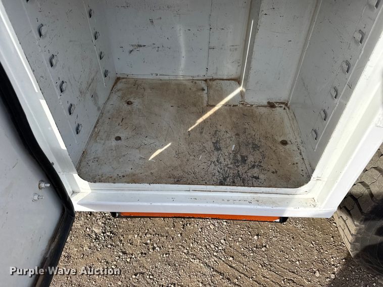 image for item EG2008 2016 Freightliner 108SD crane truck