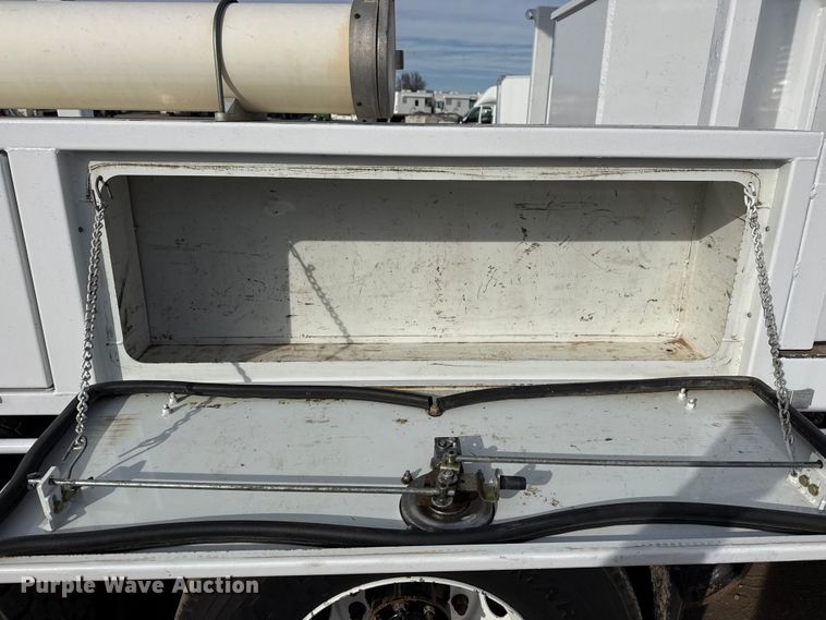 image for item EG2008 2016 Freightliner 108SD crane truck