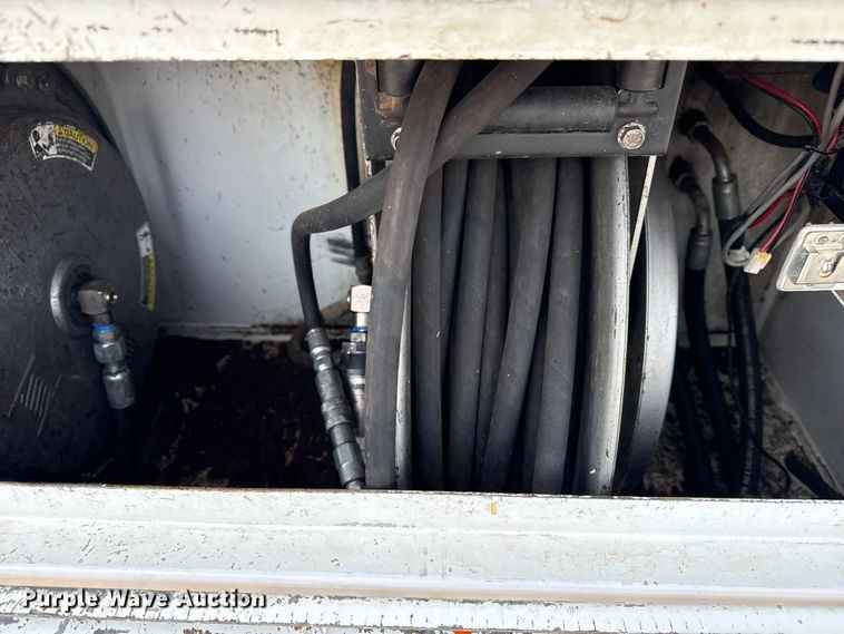 image for item EG2008 2016 Freightliner 108SD crane truck