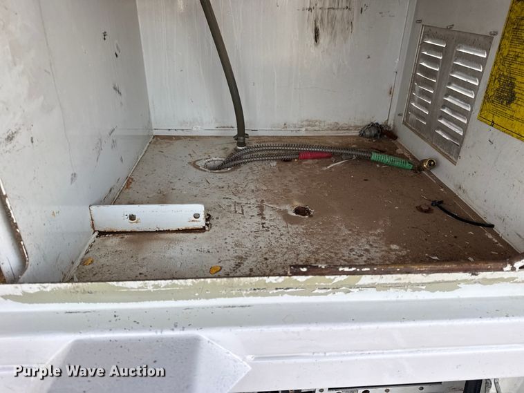 image for item EG2008 2016 Freightliner 108SD crane truck