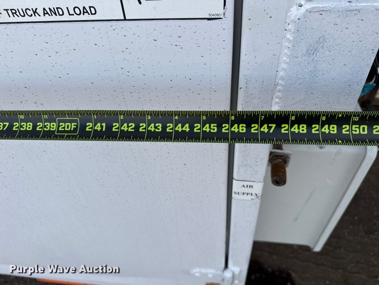 image for item EG2008 2016 Freightliner 108SD crane truck