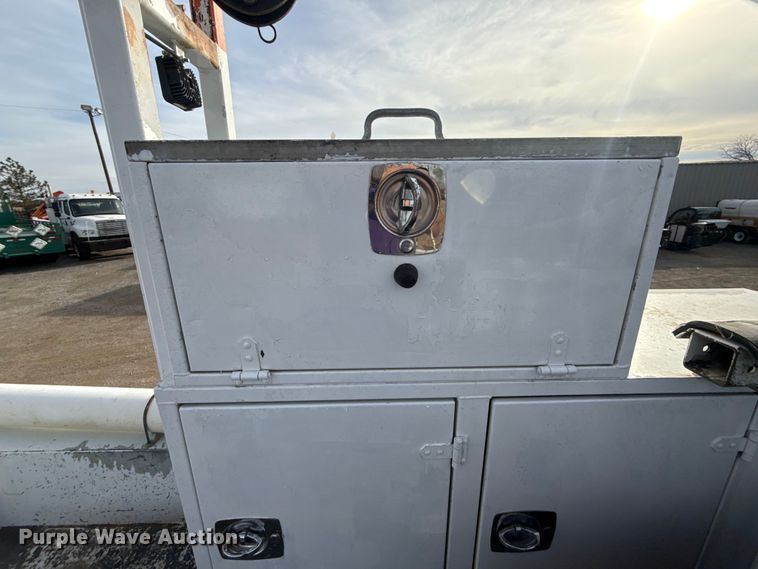 image for item EG2008 2016 Freightliner 108SD crane truck