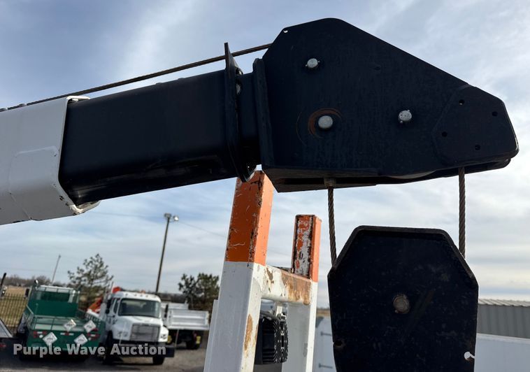 image for item EG2008 2016 Freightliner 108SD crane truck