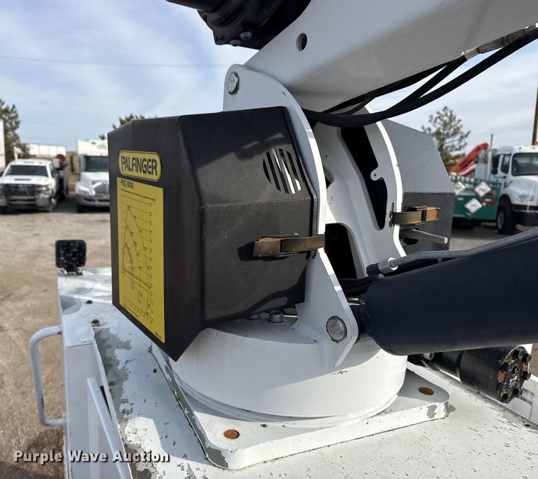 image for item EG2008 2016 Freightliner 108SD crane truck