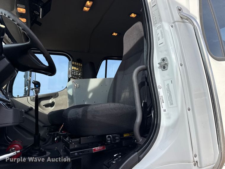 image for item EG2008 2016 Freightliner 108SD crane truck