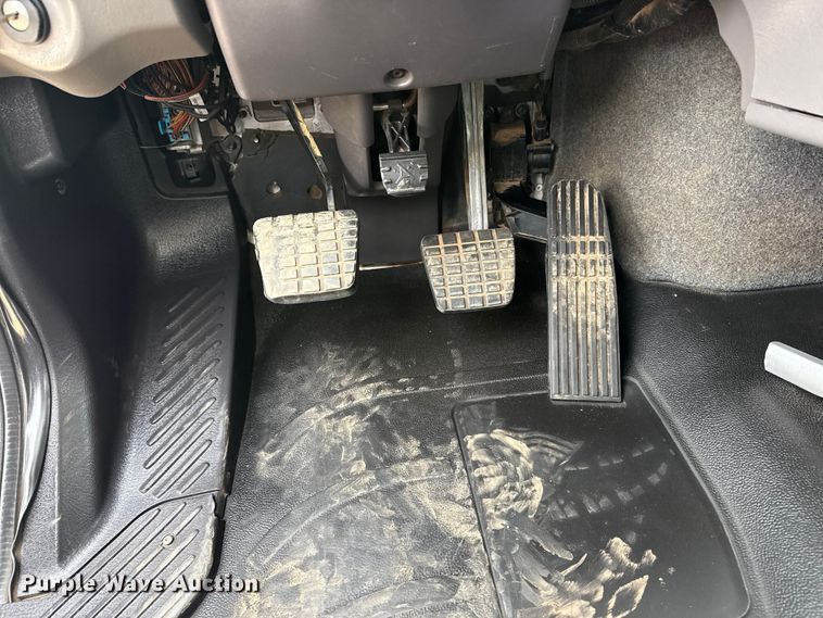 image for item EG2008 2016 Freightliner 108SD crane truck