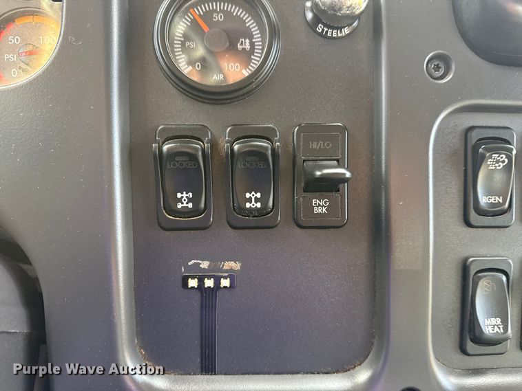 image for item EG2008 2016 Freightliner 108SD crane truck