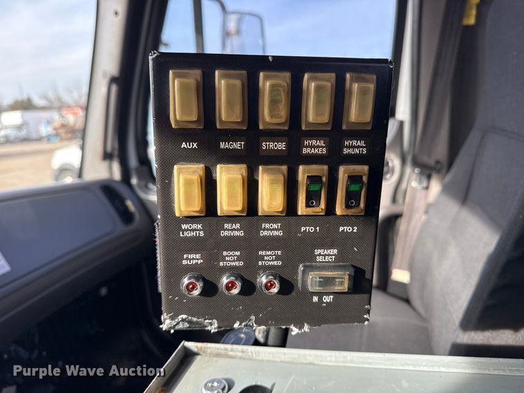 image for item EG2008 2016 Freightliner 108SD crane truck