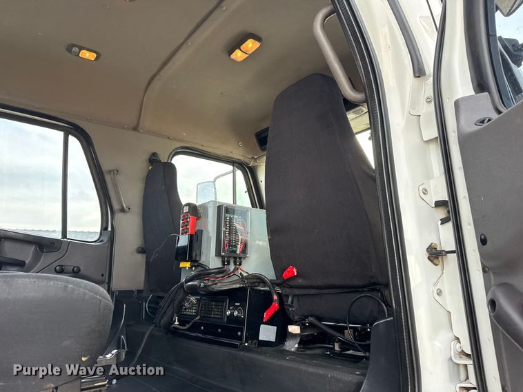 image for item EG2008 2016 Freightliner 108SD crane truck